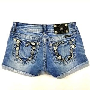 Miss Me Womens Cut Off Jean Shorts Sz 27 Crystals